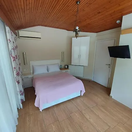 Hotel Guenes
