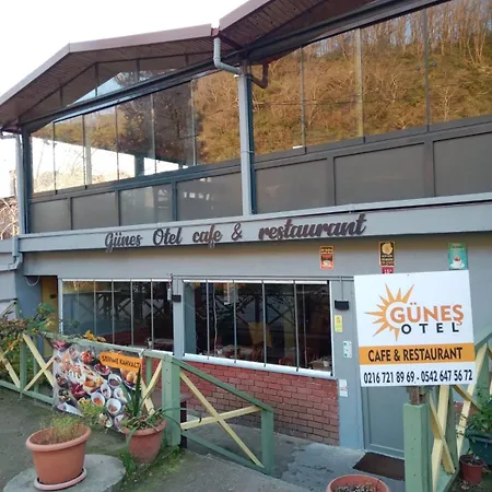 Hotel Guenes *